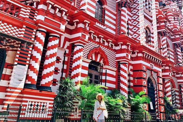 Colombo Sightseeing & Shopping - Photo 1 of 10